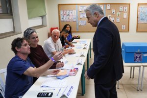 В Израел днес се произвеждат предсрочни парламентарни избори Това е