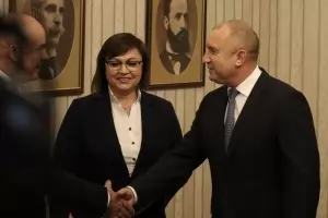 Корнелия Нинова и Румен Радев се заядоха заради грипените и F-16