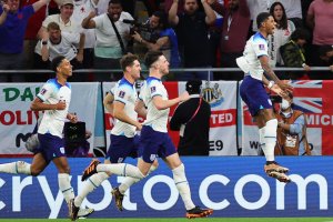 Английският национален отбор не допусна изненада и завърши на първо