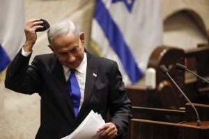 Бенямин Нетаняху завърши драматичното си завръщане като министър председател на Израел