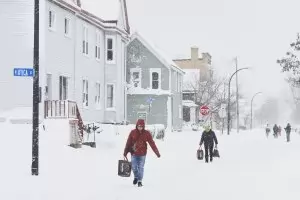 Байдън обяви извънредно положение 
в щата Ню Йорк заради снега
