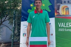 Един най бързо прогресиращите тенис таланти в България Илиян Радулов