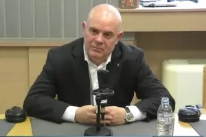 Гешев: Разследването "Барселонагейт" се бави заради Кипър