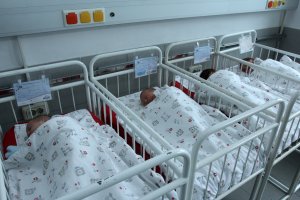 Обезщетенията за разменените бебета в болница Шейново ще бъдат определени