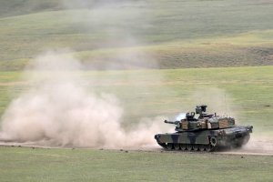 Танковете Леопард 2 от Германия за Украйна ще пристигнат в края на