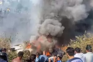 В Непал се разби самолет със 72-ма души на борда