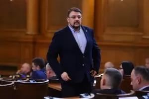 Депутатът от ПП-ДБ Настимир Ананиев се обяви за жертва 