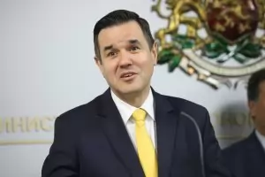 Властта се разбърза и с най-апетитните места за търговски аташета