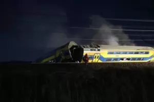 Десетки пътници са ранени във влакова катастрофа в Нидерландия