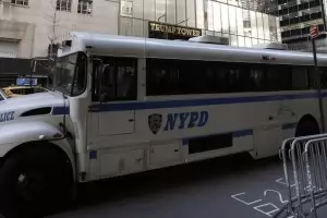 Започва зрелището на Тръмп като обвиняем