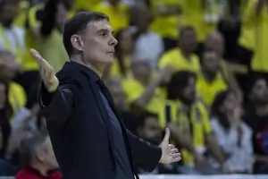 "Фенербахче" изолира Везенков и прати серията в мач №5