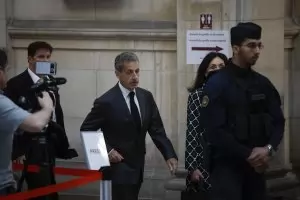 Тригодишната присъда за корупция на Никола Саркози беше потвърдена