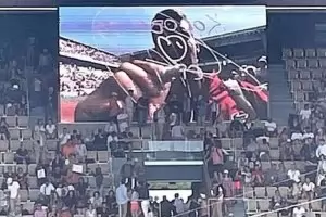 Политическо послание на Джокович наля масло в косовския огън