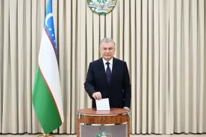 Президентът на Узбекистан нулира мандатите си, за да има още два