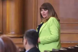 След цирк в парламента НЗОК остава без управител