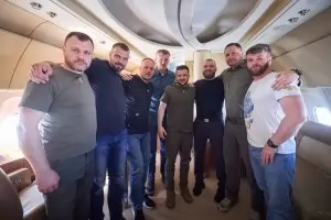 Командирите на "Азов" се връщат на фронта