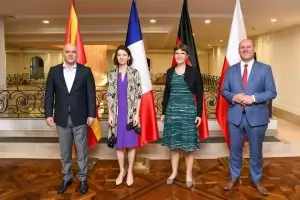 Ваймарската тройка се сблъска с македонско дебелоглавие
