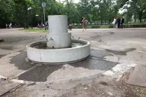 Още една чешма в Борисовата градина бе безобразно ремонтирана