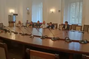 Депутатите саботираха заседанието за машинно гласуване