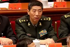 Си Дзинпин уволни министъра на отбраната 