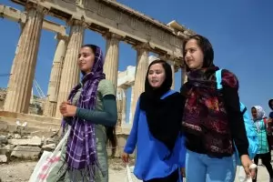 Гърция ще предлага посещения на Акропола срещу 5000 евро