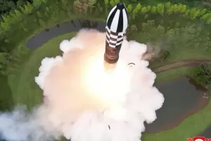 Северна Корея изстреля ракета, способна да порази САЩ