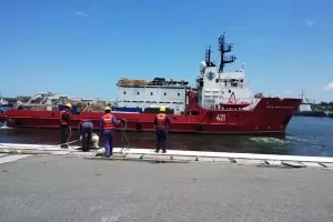 Полярният ни кораб спаси яхта край пролива Дрейк