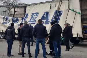 Камион с етер за оръжейния завод се взриви до митница Казанлък