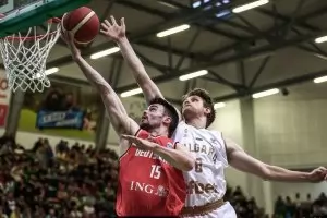 България победи световния шампион по баскетбол