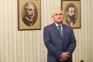 Няма кадри в тая държава - само Главчев склонил да е премиер