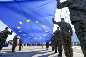 Повечето българи желаят обща европейска отбрана