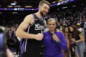 Везенков помогна за стратегическа победа на "Кингс"