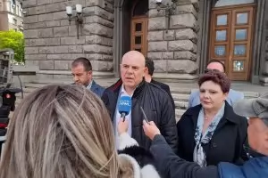 Гешев ще участва във вота с партия от кабинета "Сакскобургготски"