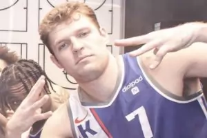 Везенков се завърна с 5 т. за разгромна победа на "Сакраменто"