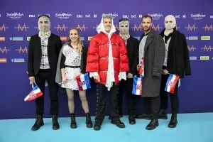 Тюркоазен килим и драг кралици дадоха старт на "Евровизия" (ГАЛЕРИЯ)