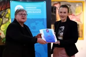 Елена Алексиева отказа наградата на "13 века България" за роман на годината