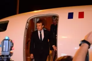 Еманюел Макрон посъветва европейците да посетят Варна