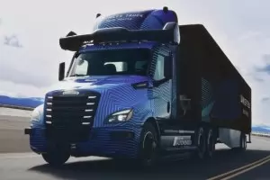 Безпилотните камиони на Daimler ще се появят по обществените пътища през 2027 година 