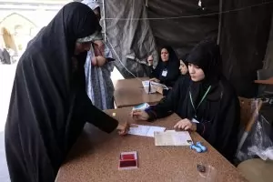 В Иран започнаха изборите за президент след смъртта на Раиси 