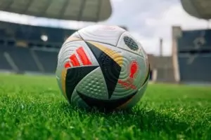 УЕФА вкарва топка с още повече чипове и ИИ за края на Евро 2024