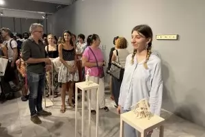 Инсталация за жегите и потенето спечели награда БАЗА за млад художник