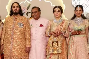 В Индия започна сватбата на годината