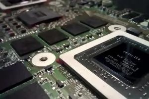 Nvidia работи върху версия на свои AI чипове за китайския пазар