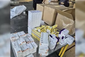 Задържаха стотици опаковки турски лекарства контрабанда
