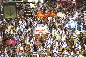 Десетки хиляди протестираха в Израел за примирие с "Хамас"