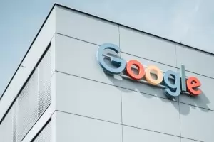 Американските власти обсъждат принудителното разделяне на Google 