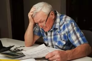 НАП рязко увеличи запорите върху заплати и пенсии на длъжници