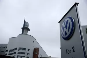 Кризата във VW: Как ще оцелее европейската автомобилна индустрия?