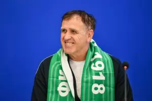 Акрапович пое трети различен отбор от Първа лига