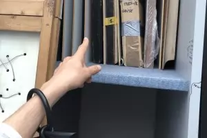 Недко Солаков си играе на "Случайна шарения" с галеристи и зрители